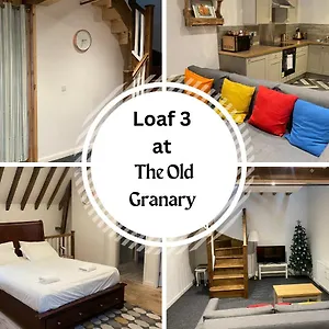 Loaf 3 At The Old Granary Converted Town Centre Barn Beverley
