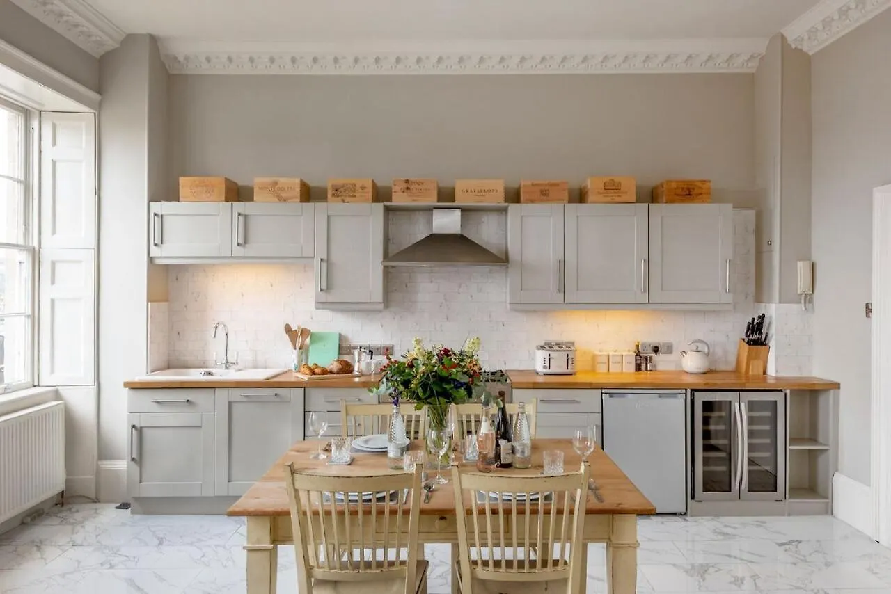 Luxury Two Floor Central Duplex Apartment Free Parking Bath