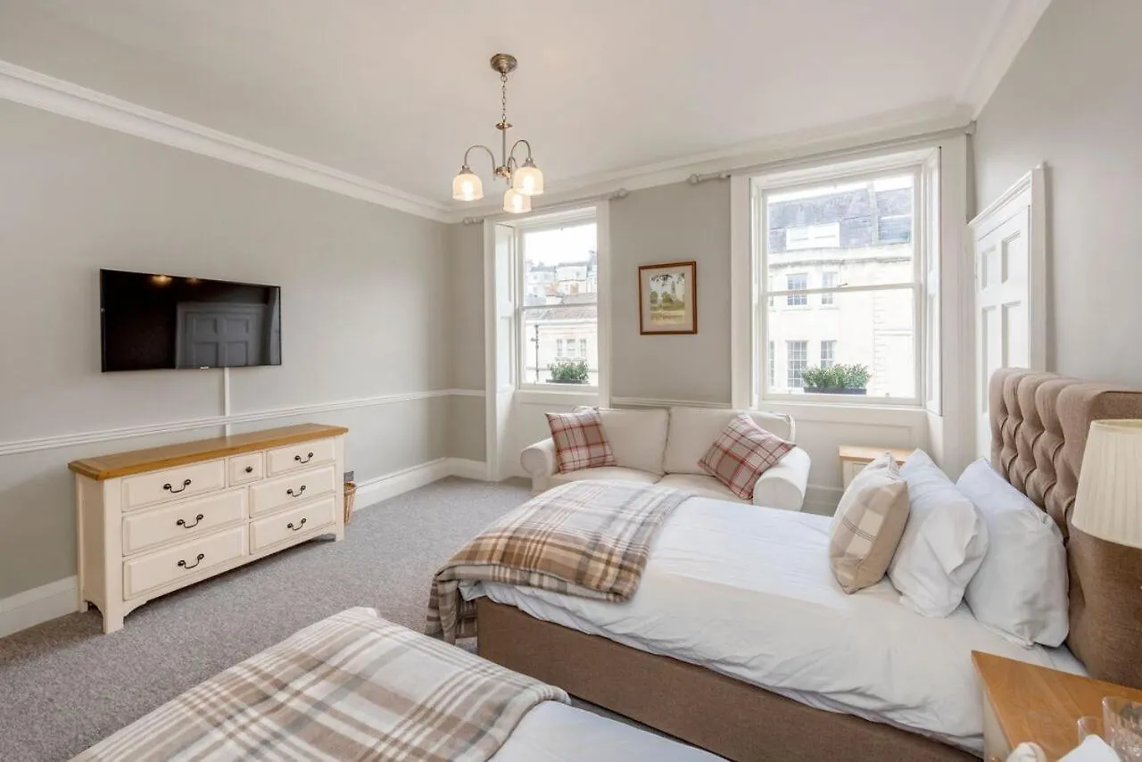 Luxury Two Floor Central Duplex Apartment Free Parking Bath