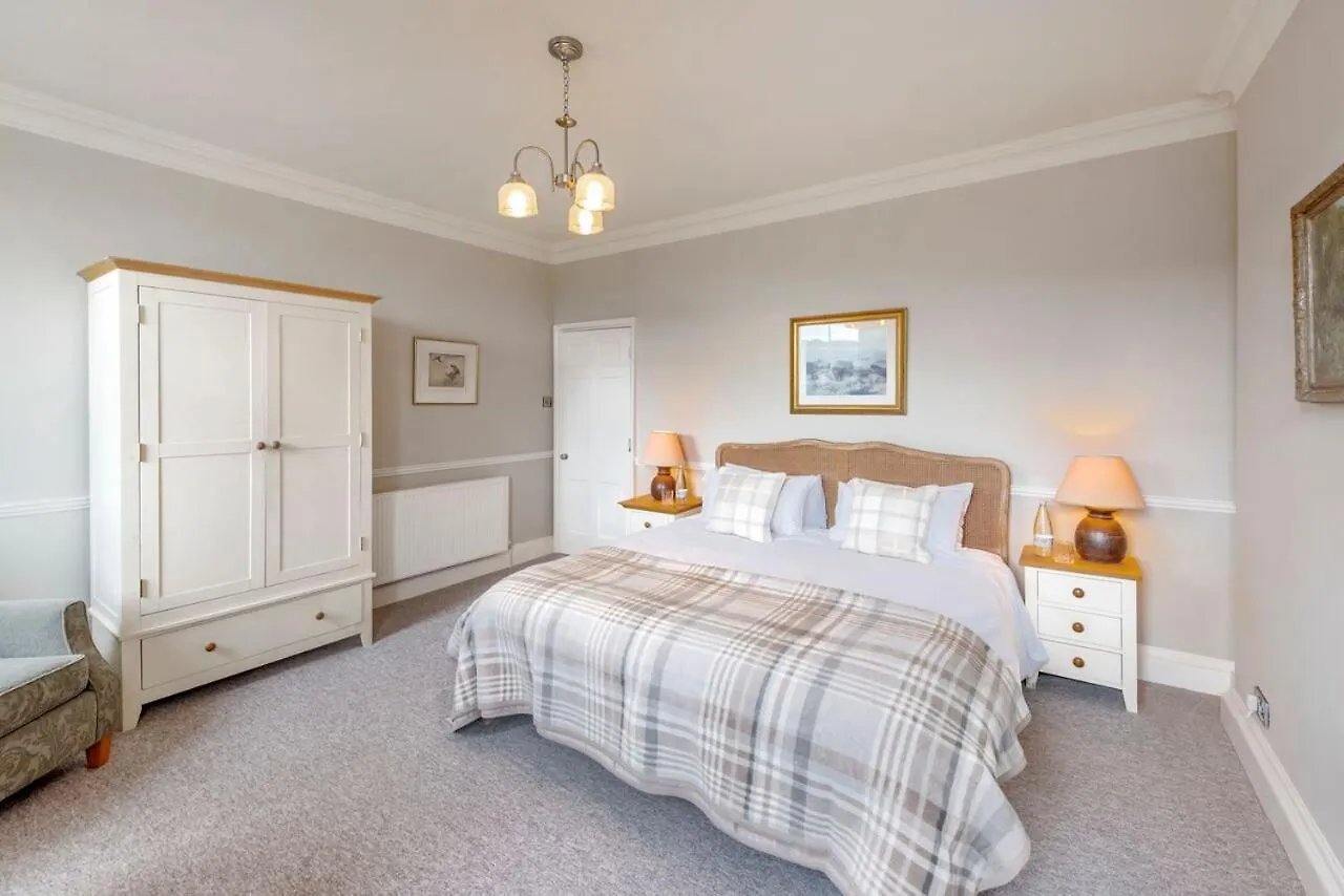 Luxury Two Floor Central Duplex Apartment Free Parking Bath