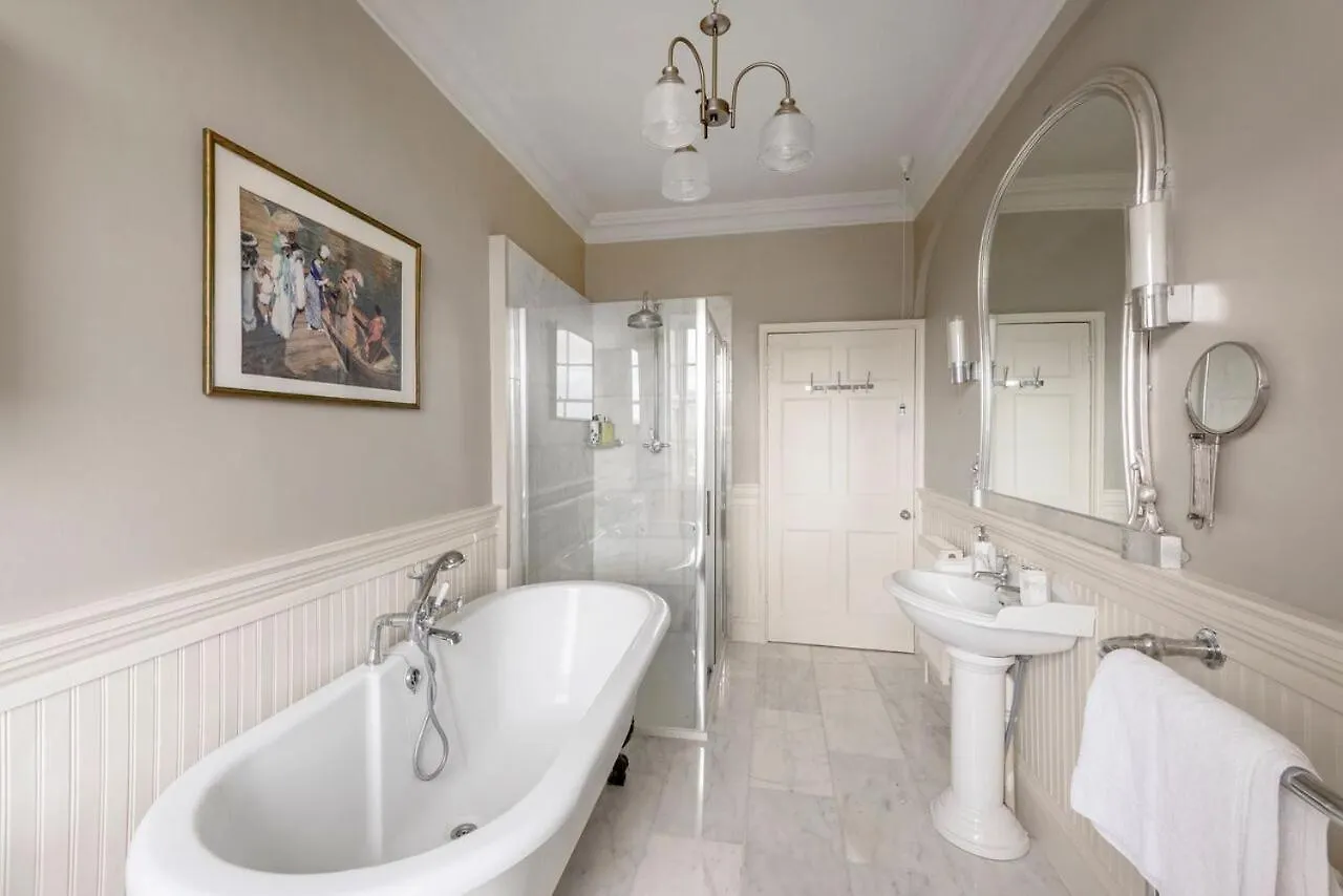 Luxury Two Floor Central Duplex Apartment Free Parking Bath